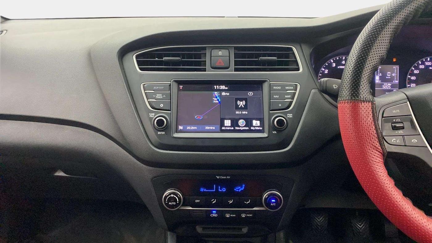 2018 Hyundai Elite i20 ASTA 1.2 DUAL TONE, Petrol, Manual, 37,925 km, Air Conditioner