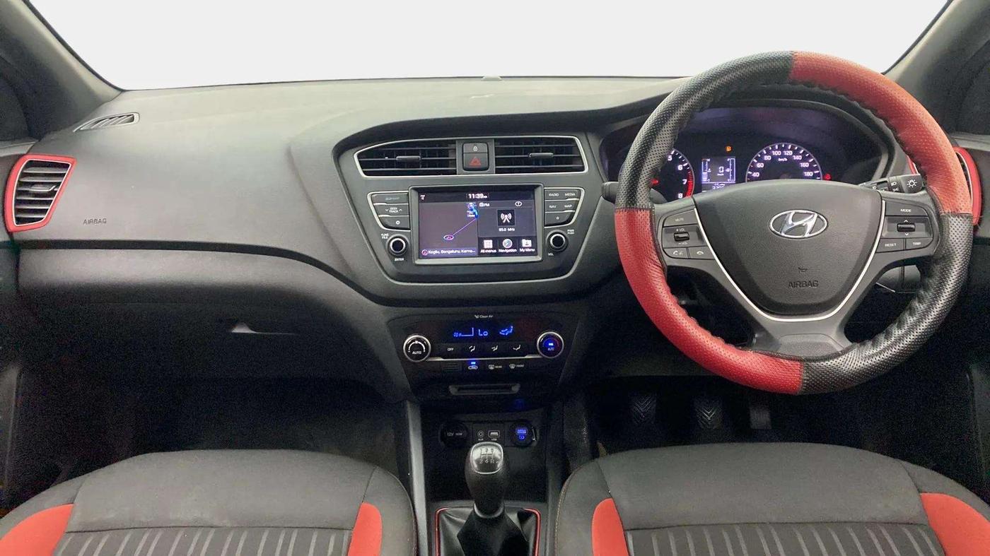 2018 Hyundai Elite i20 ASTA 1.2 DUAL TONE, Petrol, Manual, 37,925 km, Dashboard