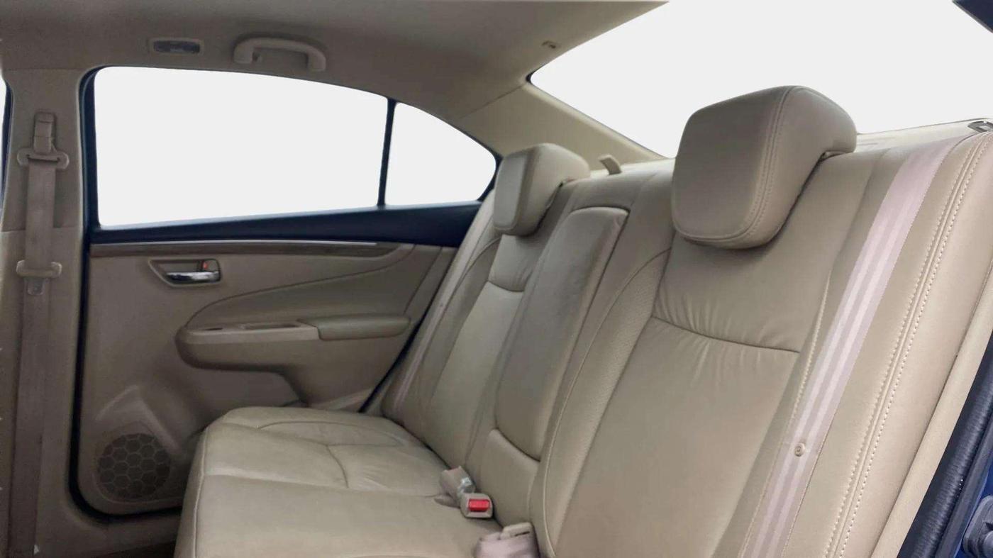 2019 Maruti Ciaz ALPHA 1.5 SHVS PETROL, Petrol, Manual, 33,006 km, Right Side Rear Door Cabin