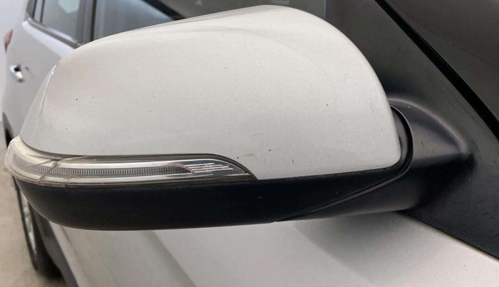 2016 Hyundai Creta SX PLUS 1.6 PETROL, Petrol, Manual, 47,058 km, Right rear-view mirror - Indicator light has minor damage