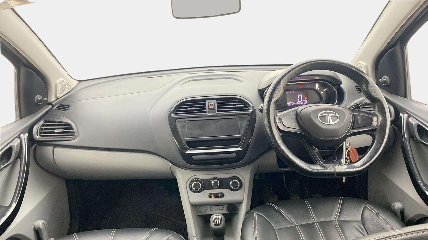 2020 Tata Tiago XE PETROL, Petrol, Manual, 61,969 km, Dashboard