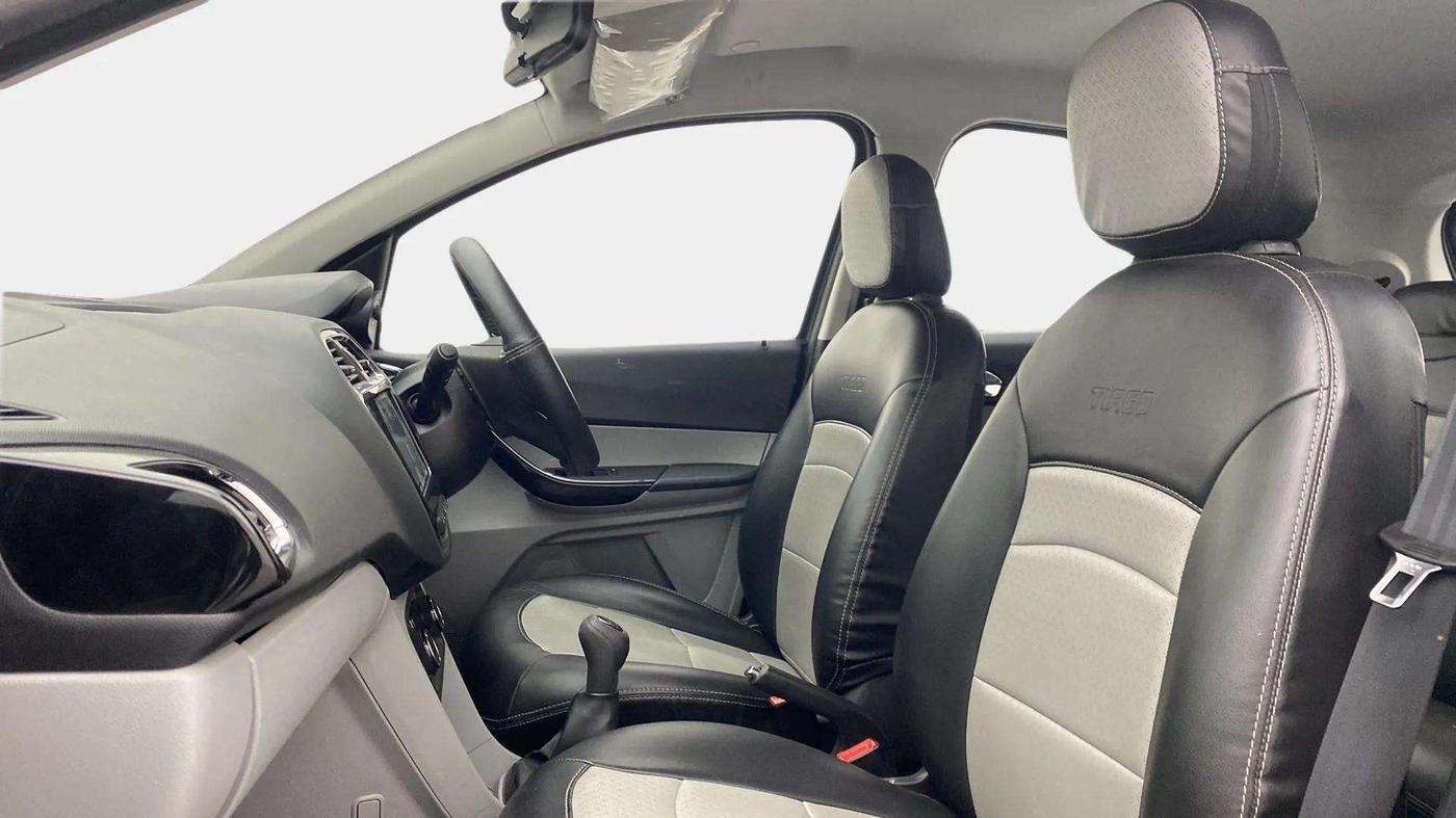 2020 Tata Tiago XZ PLUS PETROL, Petrol, Manual, 30,991 km, Right Side Front Door Cabin