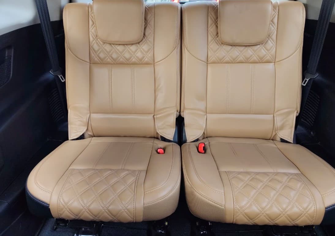 2018 Mahindra XUV500 W11 AT, Diesel, Automatic, 52,095 km, Third Seat Row ( optional )