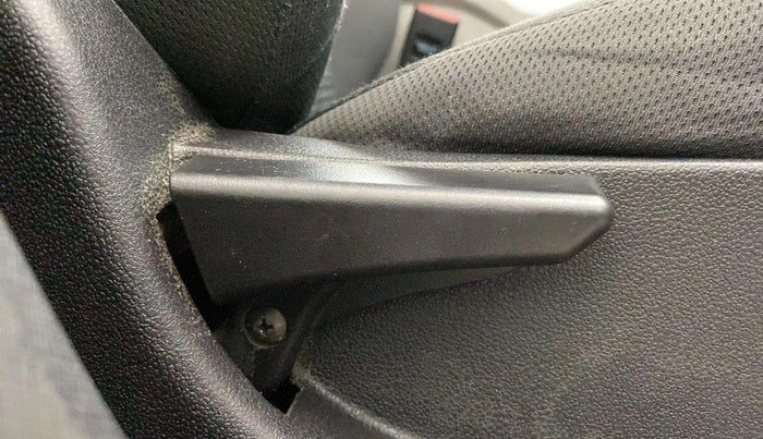 2019 Tata NEXON XM PETROL, Petrol, Manual, 24,112 km, Driver Side Adjustment Panel