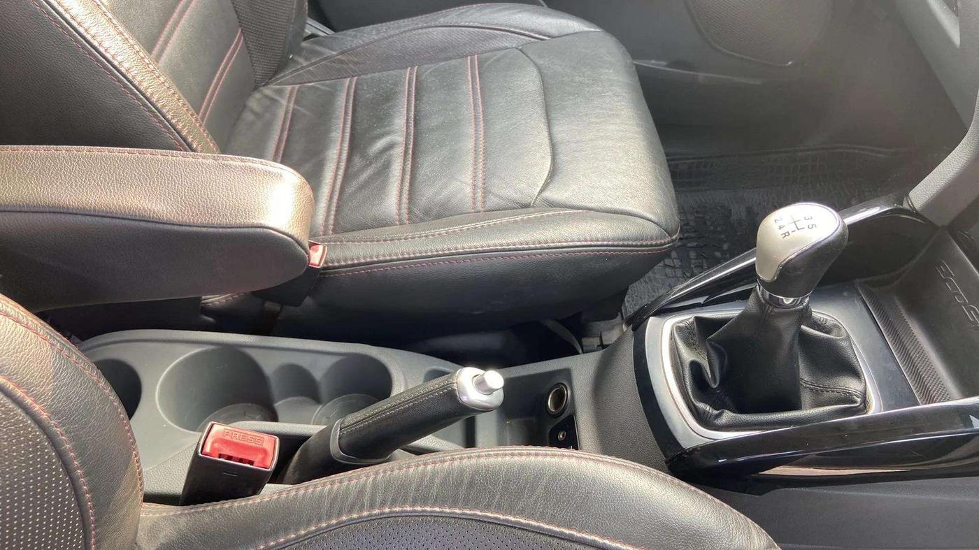 2016 Ford Ecosport TITANIUM 1.5L DIESEL, Diesel, Manual, 90,698 km, Gear Lever