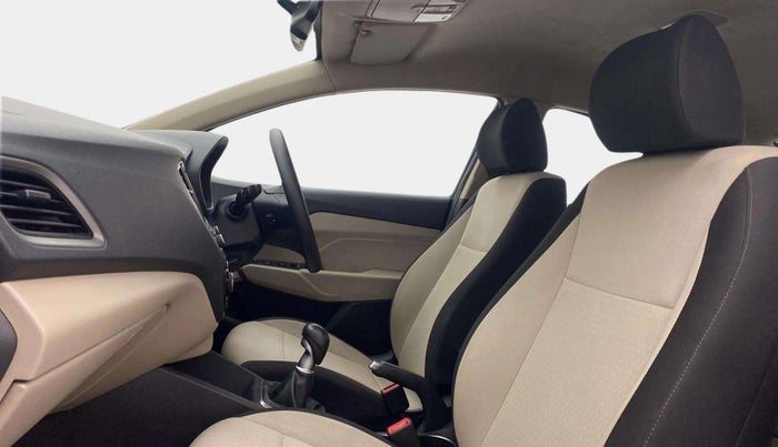 2018 Hyundai Verna 1.6 VTVT SX, Petrol, Manual, 38,173 km, Right Side Front Door Cabin