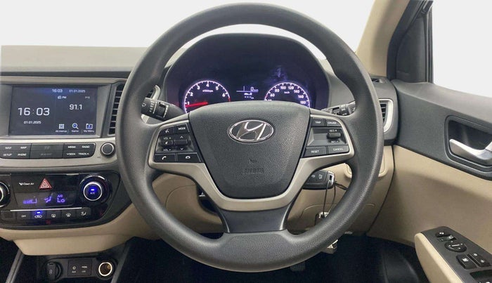 2018 Hyundai Verna 1.6 VTVT SX, Petrol, Manual, 38,173 km, Steering Wheel Close Up