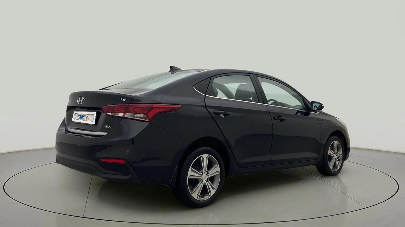 2018 Hyundai Verna 1.6 VTVT SX, Petrol, Manual, 38,173 km, Right Back Diagonal