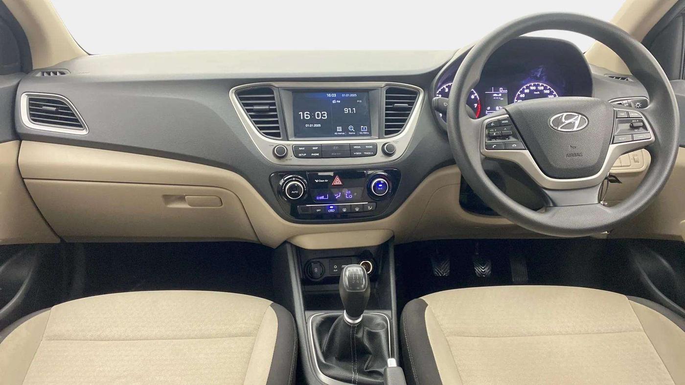 2018 Hyundai Verna 1.6 VTVT SX, Petrol, Manual, 38,173 km, Dashboard
