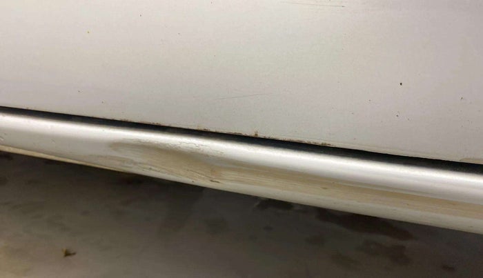 2014 Toyota Etios G, Petrol, Manual, 65,313 km, Left running board - Slightly dented