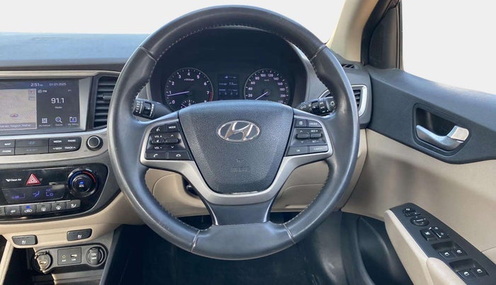 2018 Hyundai Verna 1.6 VTVT SX O, Petrol, Manual, 39,889 km, Steering Wheel Close Up