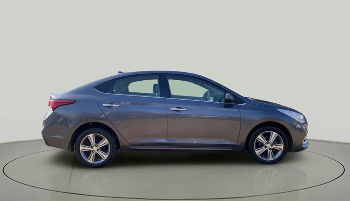 2018 Hyundai Verna 1.6 VTVT SX O, Petrol, Manual, 39,889 km, Right Side View