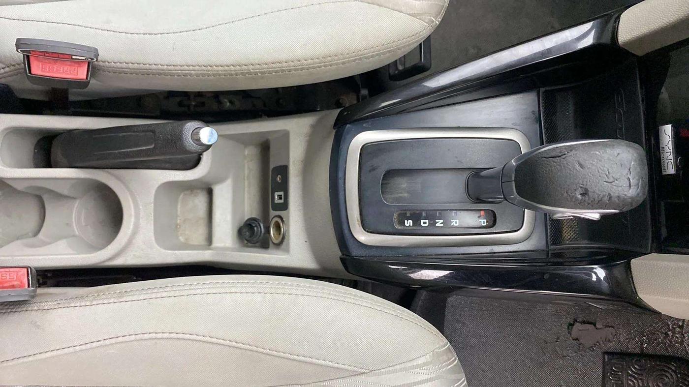 2015 Ford Ecosport TITANIUM 1.5L PETROL AT, Petrol, Automatic, 69,082 km, Gear Lever