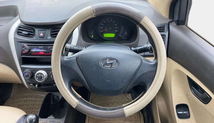 2017 Hyundai Eon ERA +, Petrol, Manual, 64,227 km, Steering Wheel Close Up