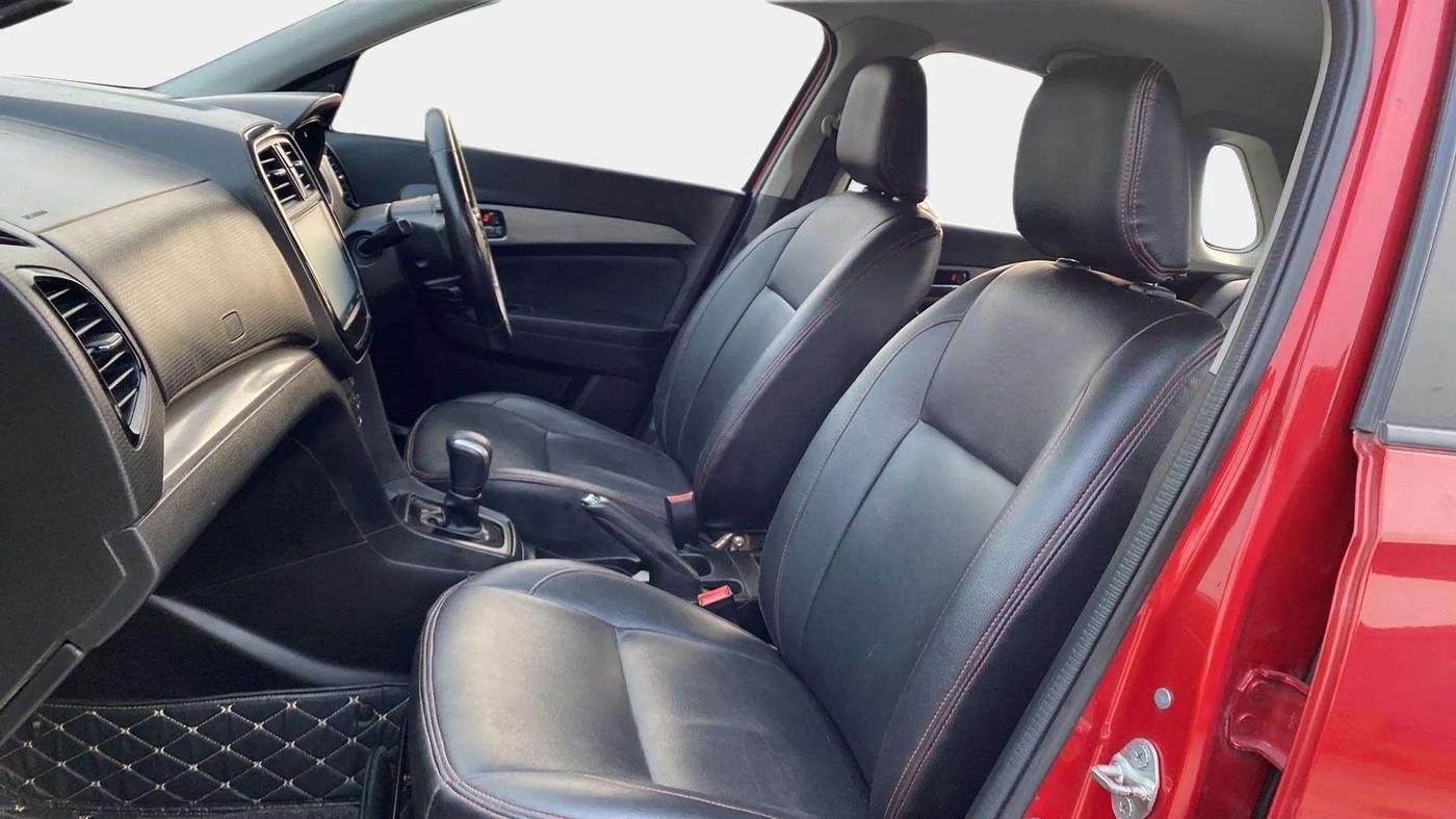 2019 Maruti Vitara Brezza ZDI AMT, CNG, Automatic, 88,956 km, Right Side Front Door Cabin