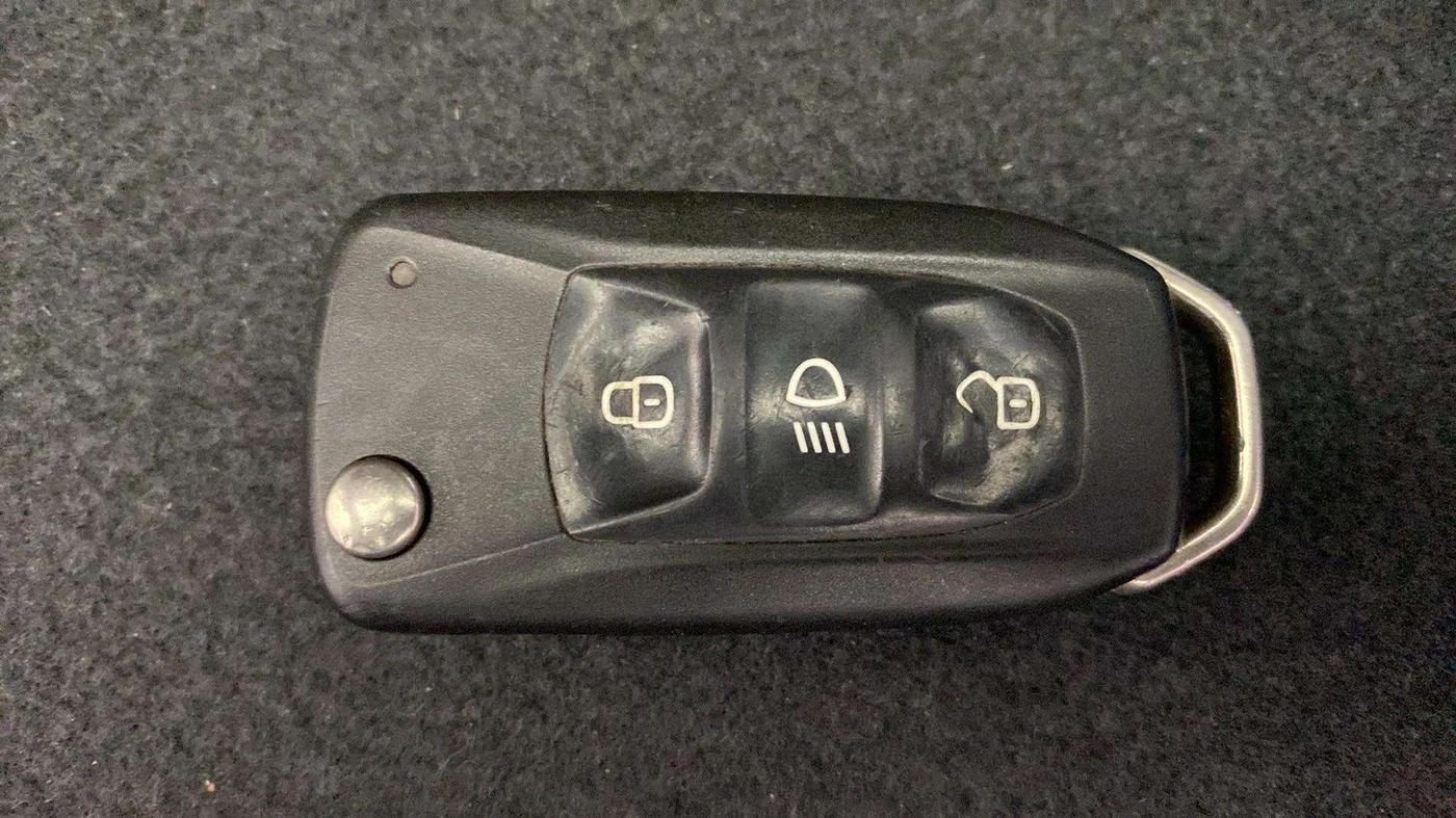 2018 Tata Tiago XT PETROL, Petrol, Manual, 18,892 km, Key Close Up