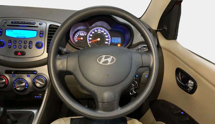 2015 Hyundai i10 SPORTZ 1.1, Petrol, Manual, 21,169 km, Steering Wheel Close Up