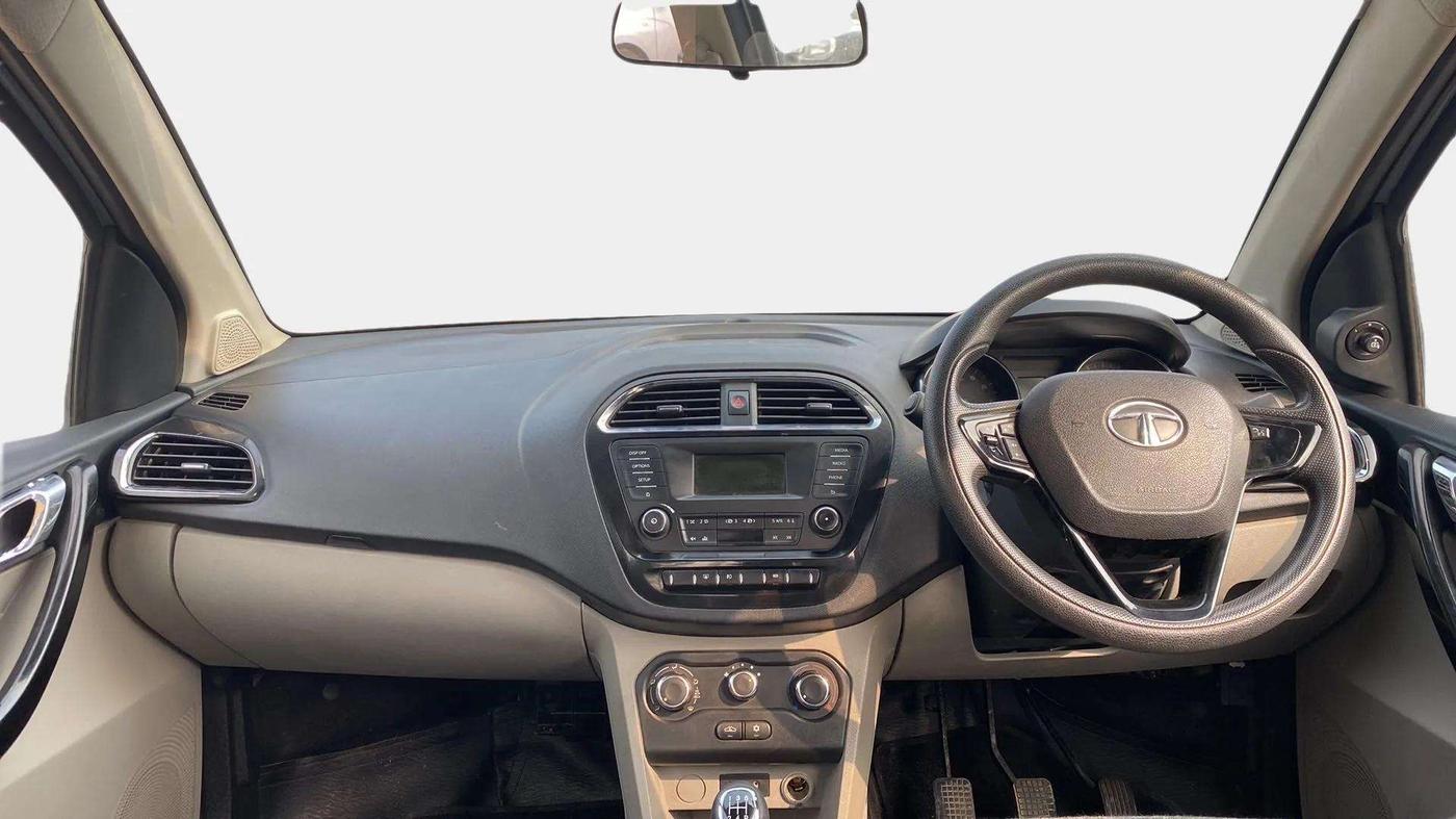 2018 Tata Tiago XZ PETROL, Petrol, Manual, 40,770 km, Dashboard