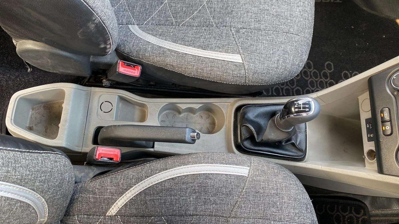 2018 Tata Tiago XZ PETROL, Petrol, Manual, 40,770 km, Gear Lever