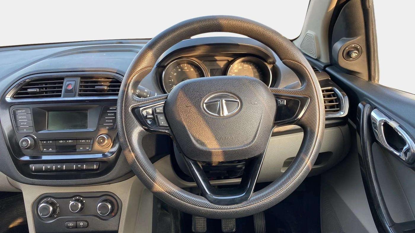 2018 Tata Tiago XZ PETROL, Petrol, Manual, 40,770 km, Steering Wheel Close Up