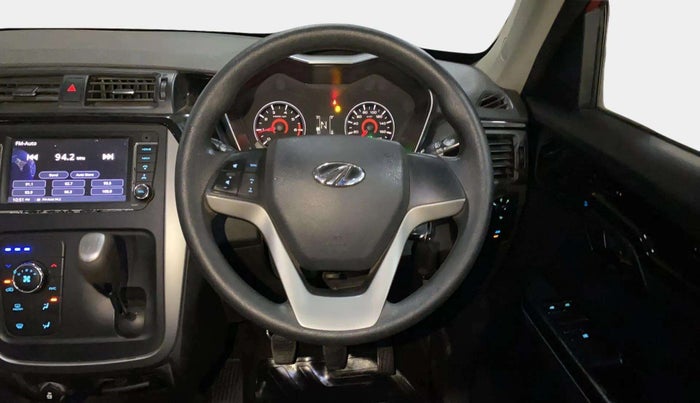 2018 Mahindra KUV 100 NXT K8 P 6 STR, Petrol, Manual, 43,413 km, Steering Wheel Close Up