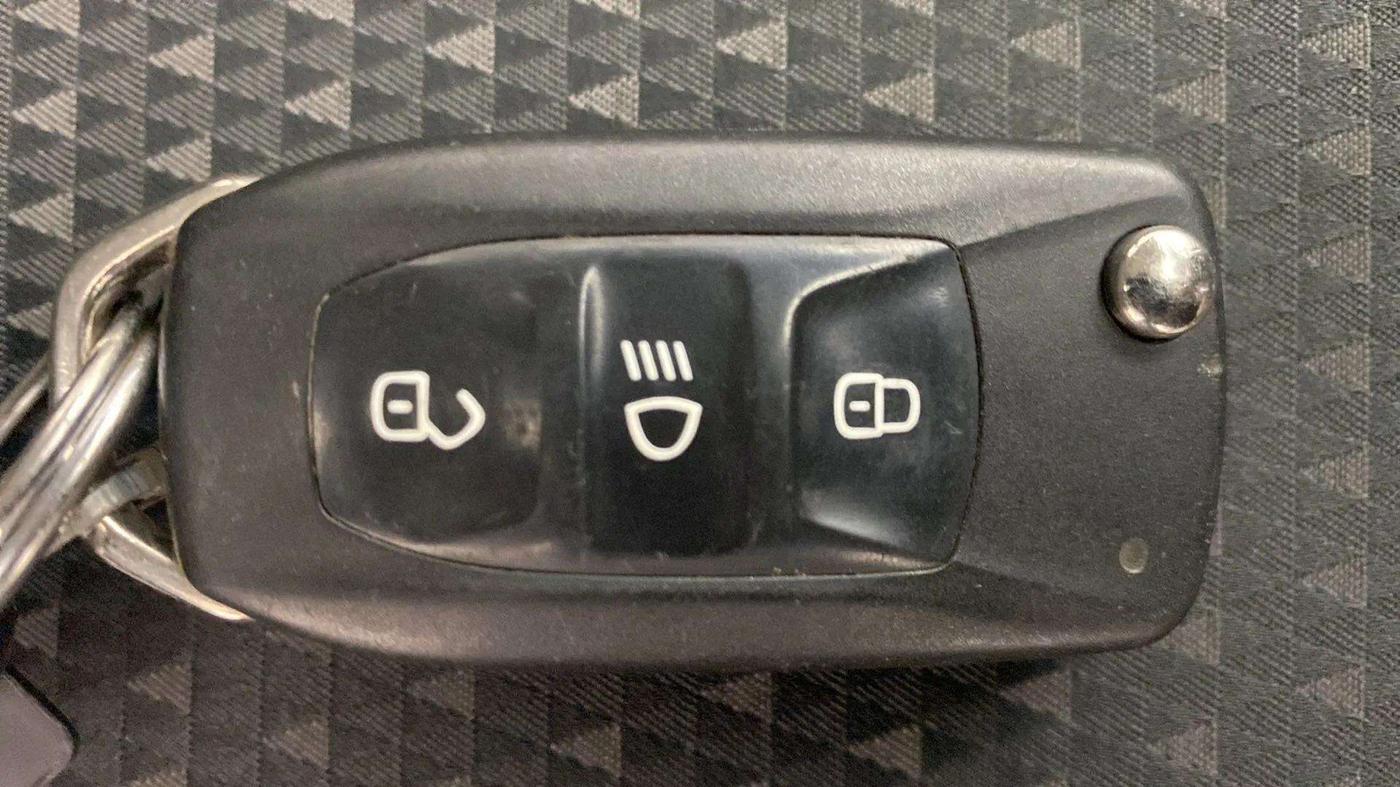2018 Tata Tiago XZA PETROL, Petrol, Automatic, 32,231 km, Key Close Up