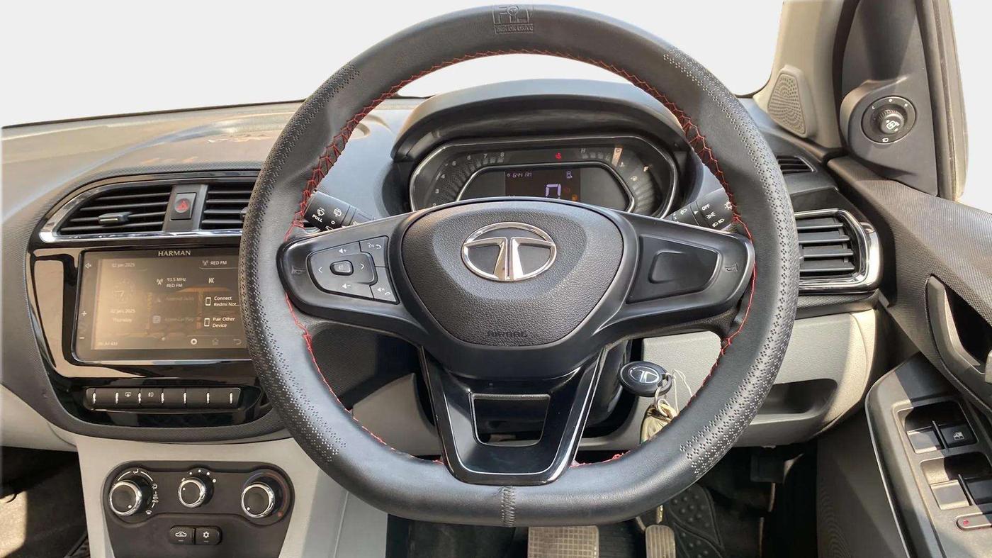 2021 Tata Tiago XZA PETROL, Petrol, Automatic, 16,923 km, Steering Wheel Close Up