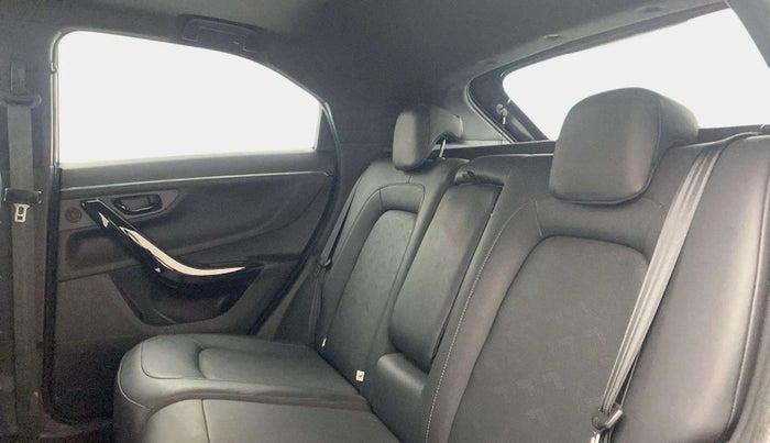 2022 Tata NEXON XZA PLUS (O) PETROL DARK EDITION, Petrol, Automatic, 19,818 km, Right Side Rear Door Cabin
