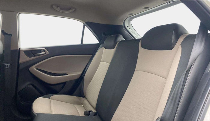2016 Hyundai Elite i20 MAGNA 1.4 AT, Petrol, Automatic, 60,060 km, Right Side Rear Door Cabin