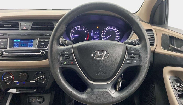 2016 Hyundai Elite i20 MAGNA 1.4 AT, Petrol, Automatic, 60,060 km, Steering Wheel Close Up