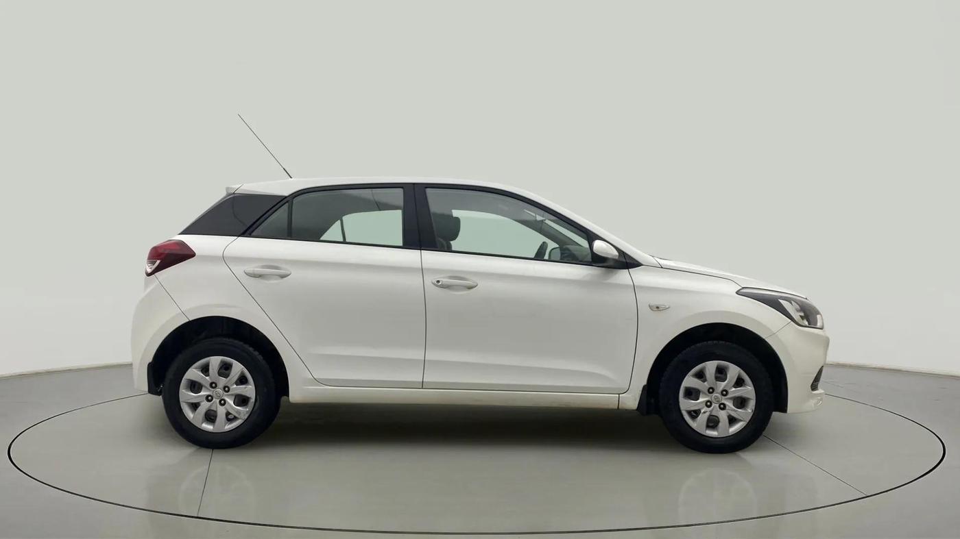 2016 Hyundai Elite i20 MAGNA 1.4 AT, Petrol, Automatic, 60,060 km, Right Side View
