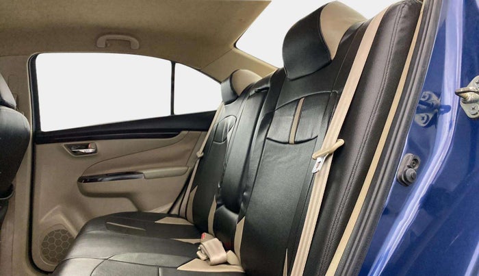 2018 Maruti Ciaz DELTA 1.4 MT PETROL, Petrol, Manual, 33,254 km, Right Side Rear Door Cabin