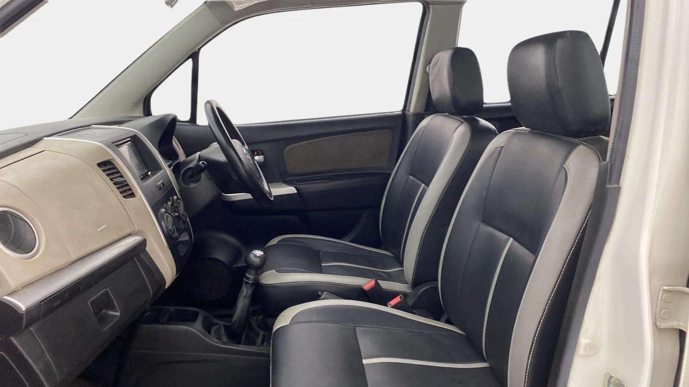 2015 Maruti Wagon R 1.0 LXI, Petrol, Manual, 58,675 km, Right Side Front Door Cabin