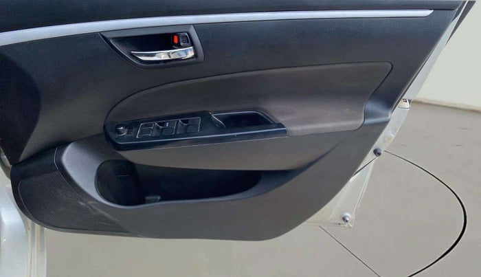 2017 Maruti Swift VXI O, Petrol, Manual, 98,709 km, Driver Side Door Panels Control