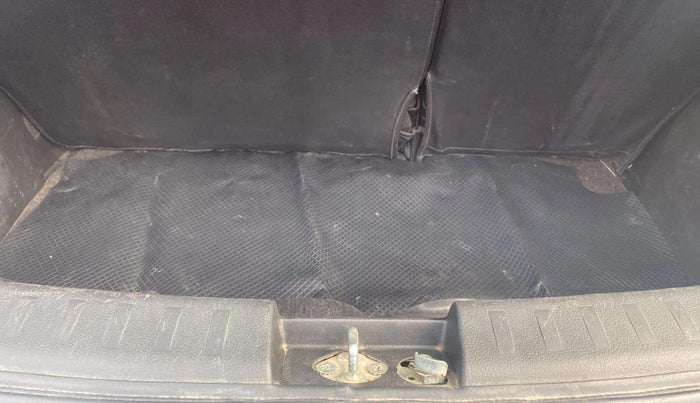 2017 Maruti Swift VXI O, Petrol, Manual, 98,709 km, Boot Inside