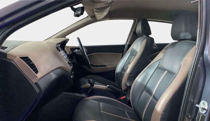 2016 Hyundai Elite i20 SPORTZ 1.2, Petrol, Manual, 33,583 km, Right Side Front Door Cabin