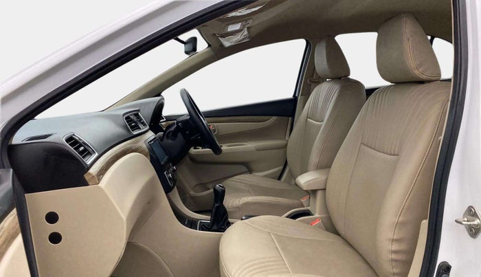 2019 Maruti Ciaz DELTA 1.5 SHVS MT PETROL, Petrol, Manual, 50,239 km, Right Side Front Door Cabin