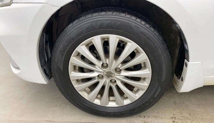 2019 Maruti Ciaz DELTA 1.5 SHVS MT PETROL, Petrol, Manual, 50,239 km, Left front tyre - Minor crack