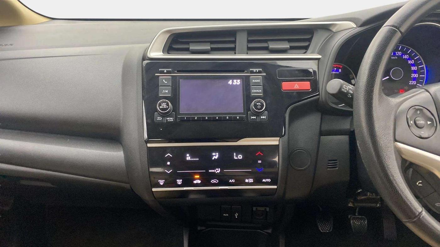 2016 Honda Jazz 1.2L I-VTEC V, Petrol, Manual, 24,829 km, Air Conditioner