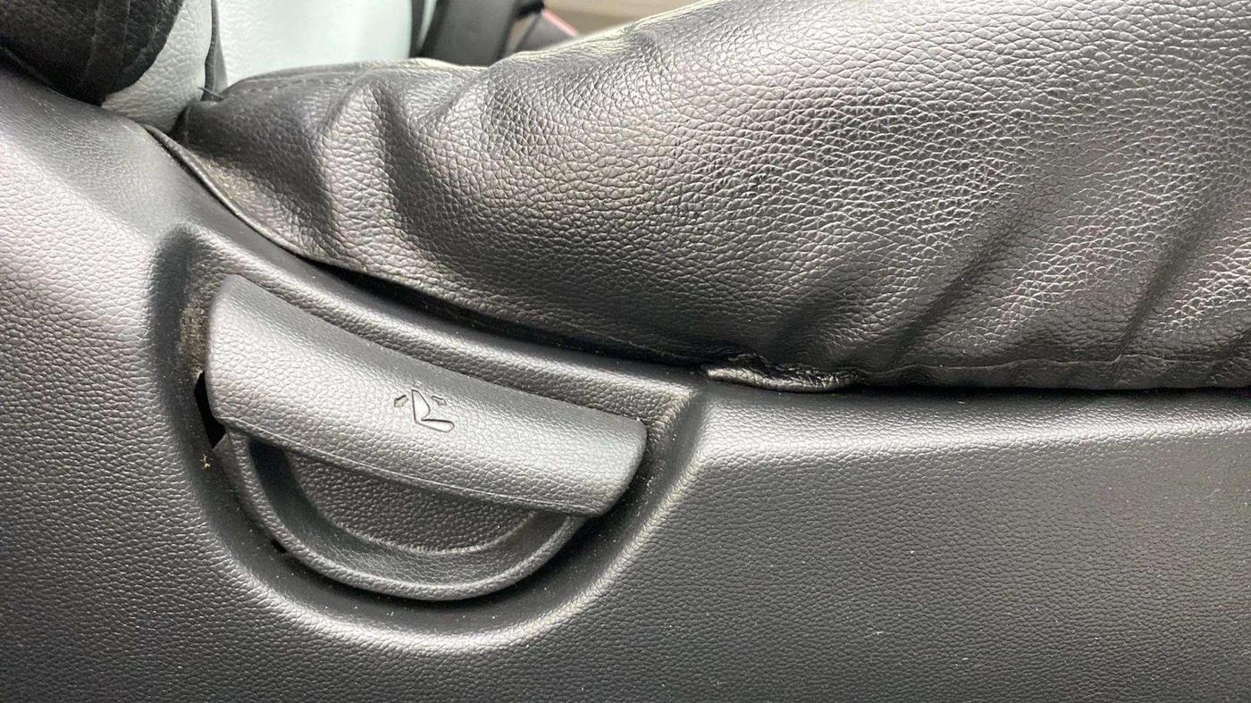 2017 Hyundai Grand i10 MAGNA AT 1.2 KAPPA VTVT, Petrol, Automatic, 34,149 km, Driver Side Adjustment Panel