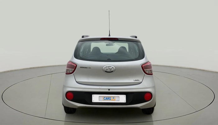 2017 Hyundai Grand i10 MAGNA AT 1.2 KAPPA VTVT, Petrol, Automatic, 34,149 km, Back/Rear