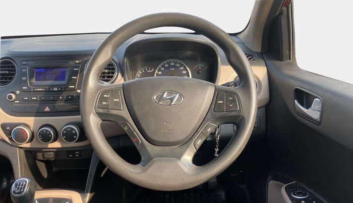 2016 Hyundai Grand i10 SPORTZ 1.2 KAPPA VTVT, Petrol, Manual, 31,912 km, Steering Wheel Close Up