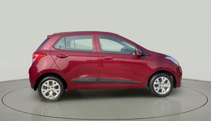 2016 Hyundai Grand i10 SPORTZ 1.2 KAPPA VTVT, Petrol, Manual, 31,912 km, Right Side