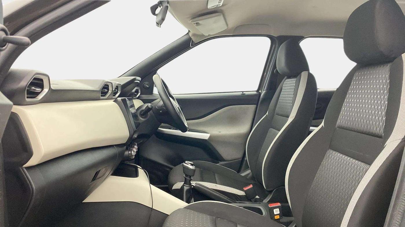 2022 Nissan MAGNITE XE, Petrol, Manual, 22,360 km, Right Side Front Door Cabin