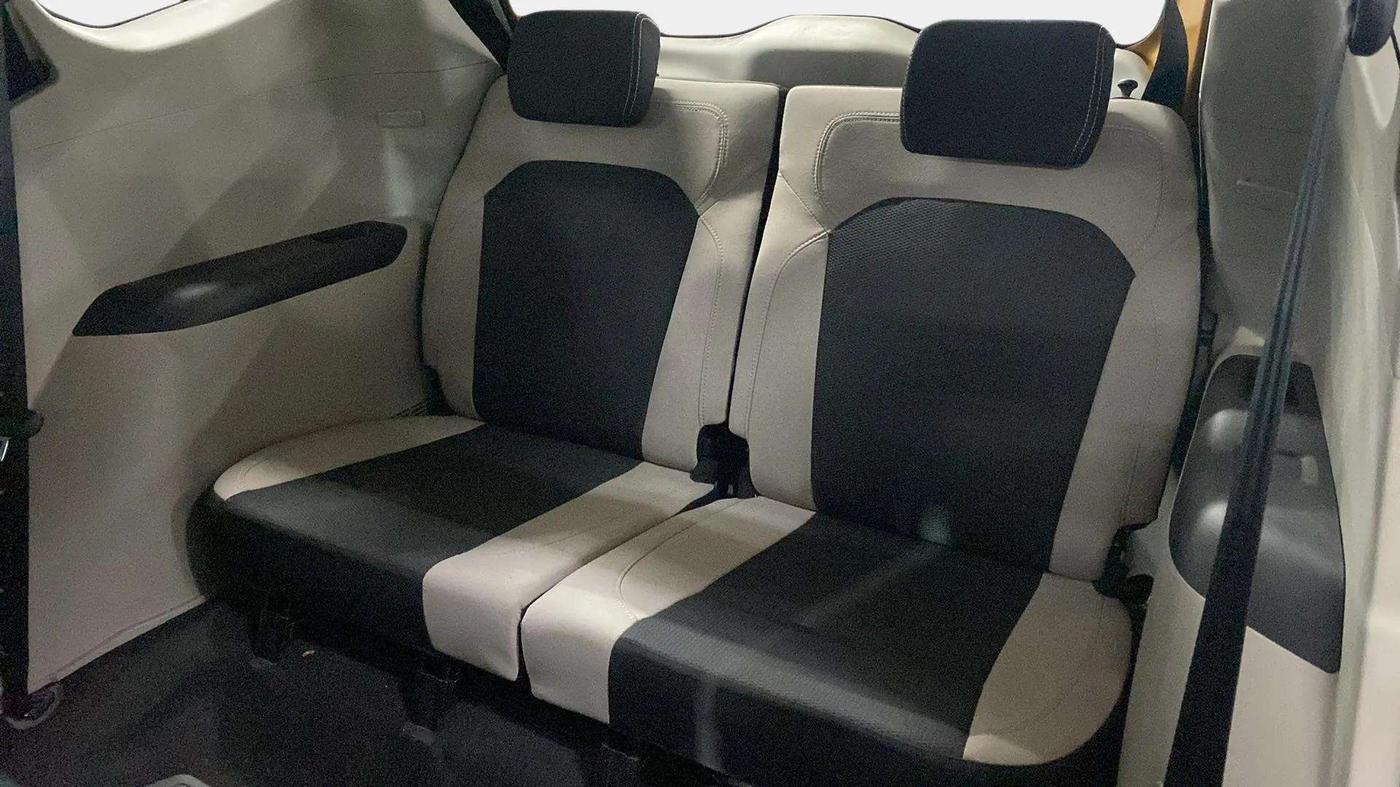 2021 Renault TRIBER RXT, Petrol, Manual, 5,273 km, Third Seat Row ( optional )