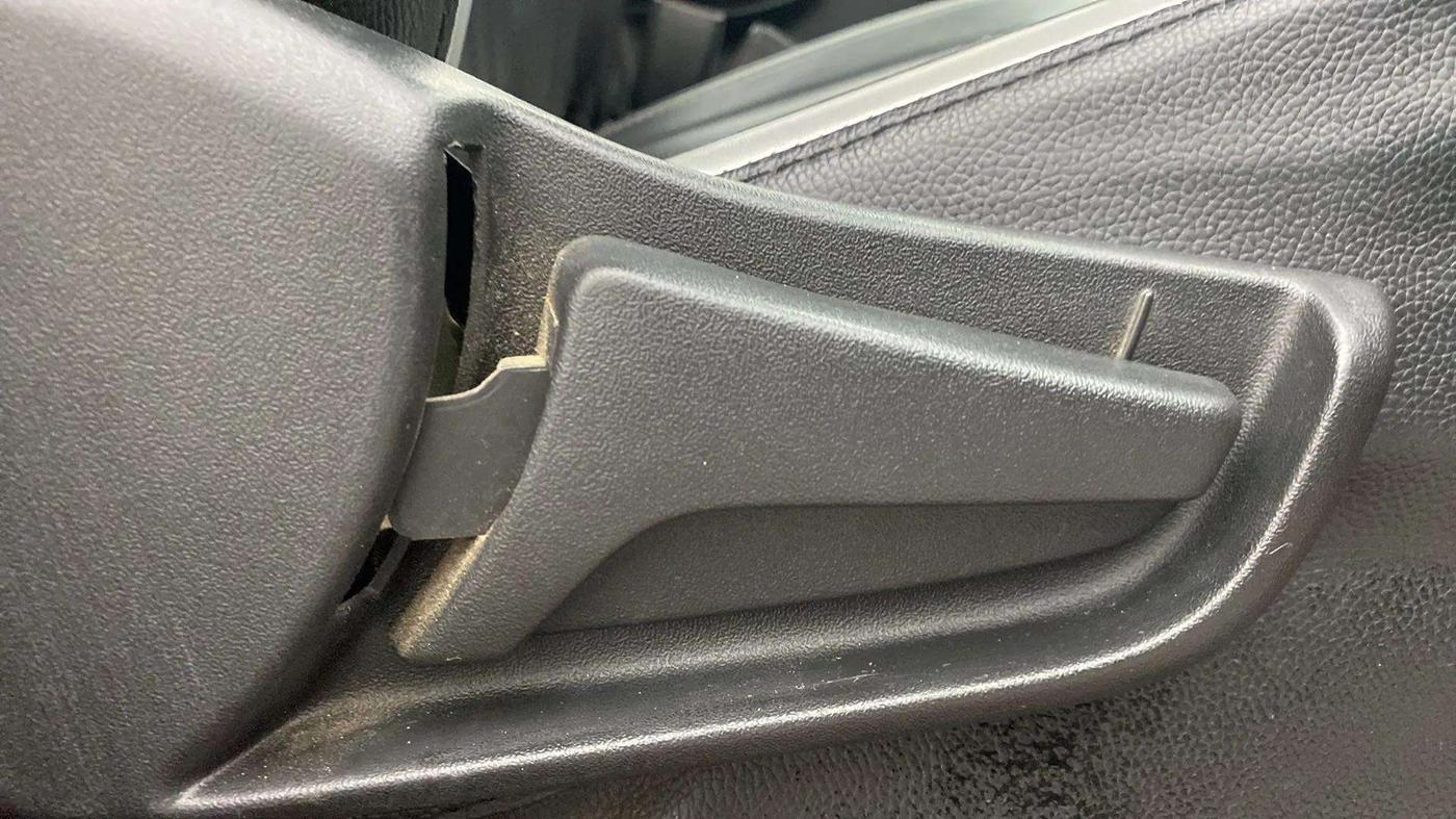 2021 Maruti S PRESSO VXI+, Petrol, Manual, 20,689 km, Driver Side Adjustment Panel