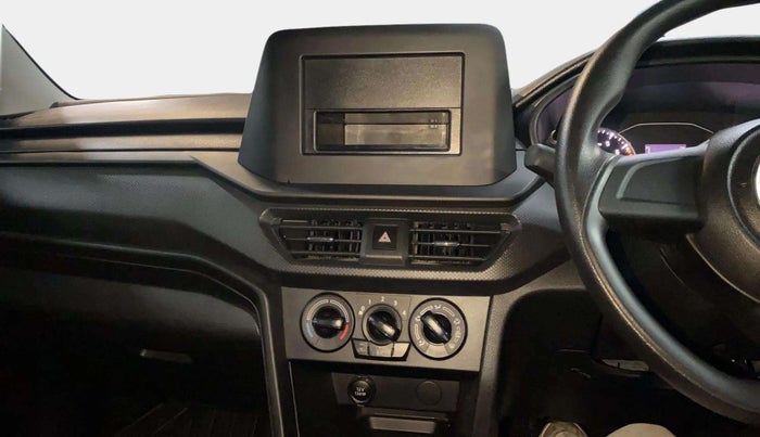 2024 Maruti BREZZA LXI, Petrol, Manual, 6,190 km, Air Conditioner