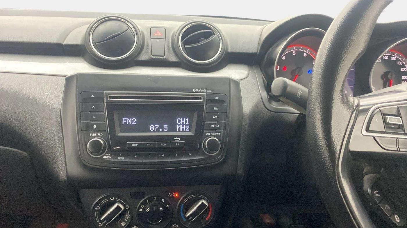 2018 Maruti Swift VXI, Petrol, Manual, 99,542 km, Air Conditioner