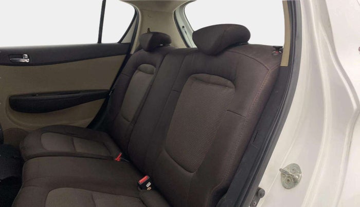 2014 Hyundai i20 SPORTZ 1.2, Petrol, Manual, 53,022 km, Right Side Rear Door Cabin