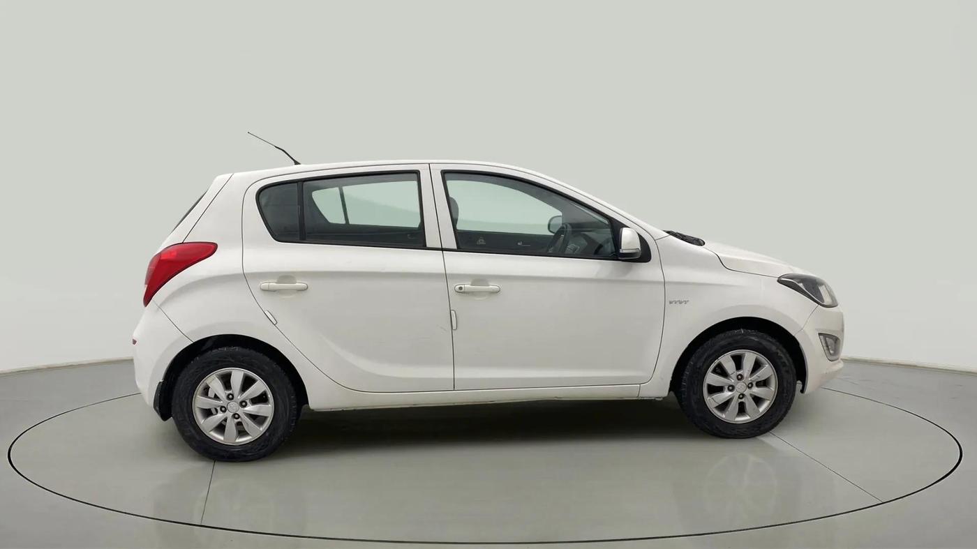 2014 Hyundai i20 SPORTZ 1.2, Petrol, Manual, 53,022 km, Right Side View